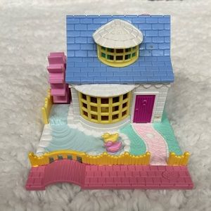 1993 Vintage Bluebird Polly Pocket Sleepover Cottage - complete set